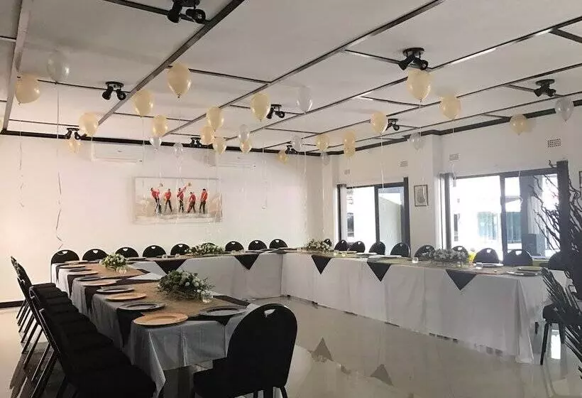 هتل Le Dolphin S Grand Paradiso