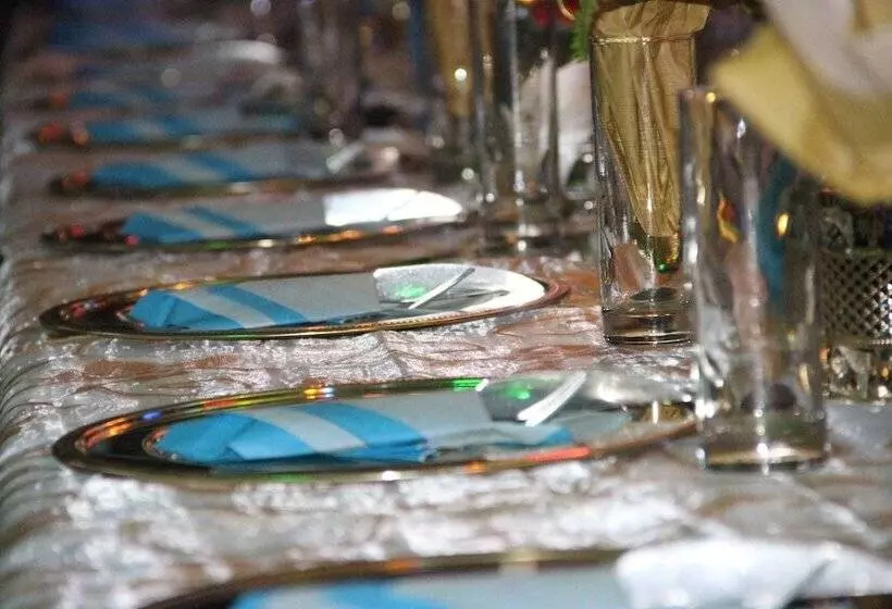 هتل Le Dolphin S Grand Paradiso