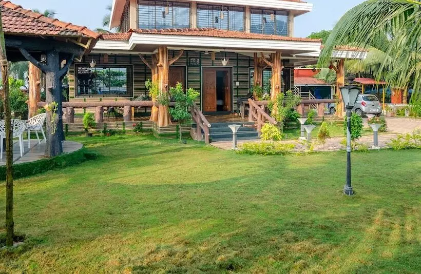 Hotelli Malhar Villa