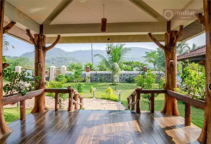 Hotelli Malhar Villa