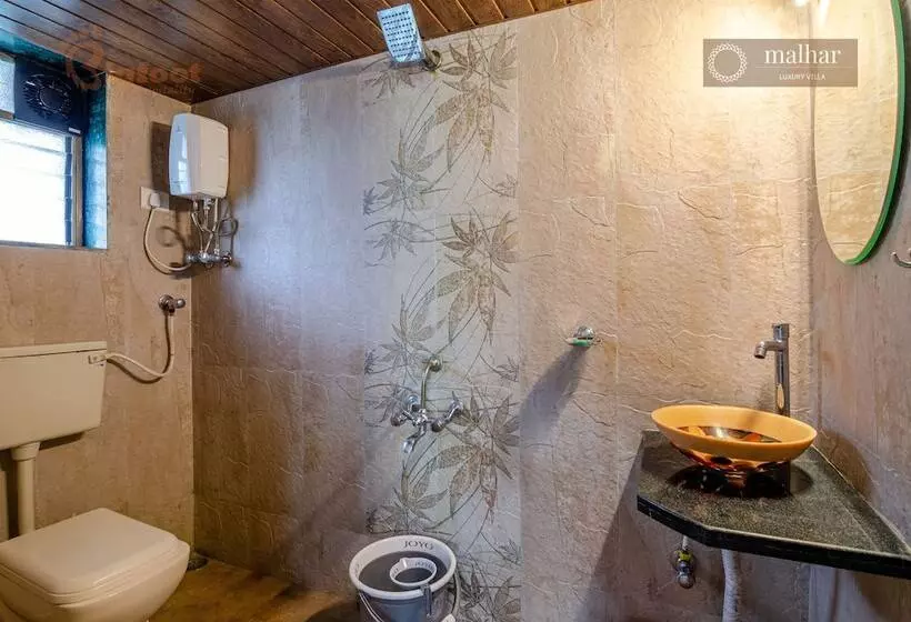 Hotelli Malhar Villa