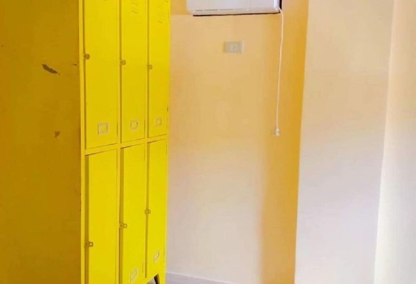 בית מלון כפרי Seaside Hue Resort