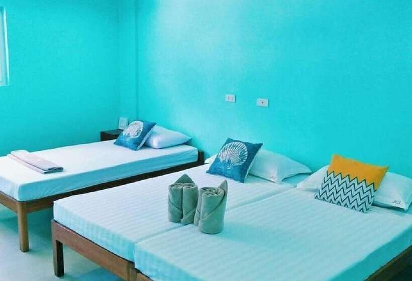 בית מלון כפרי Seaside Hue Resort