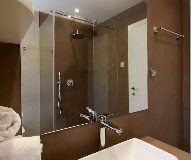 Modena Maris Apartments