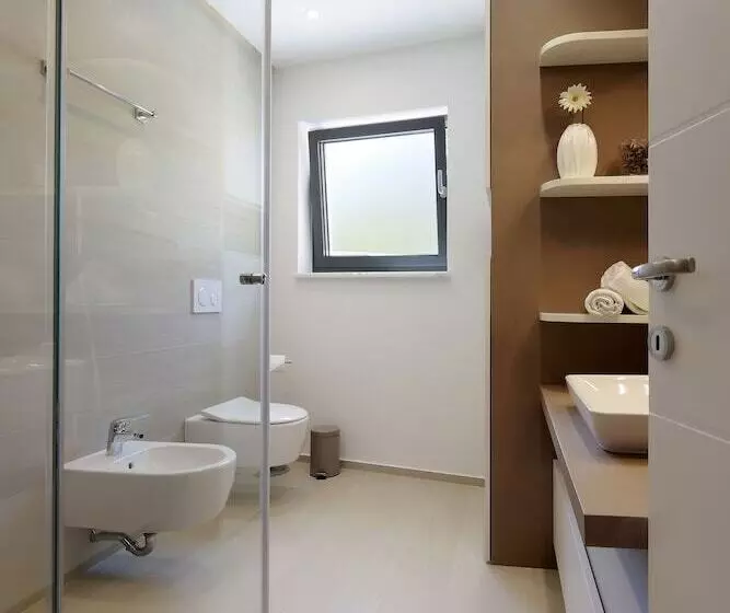 Modena Maris Apartments