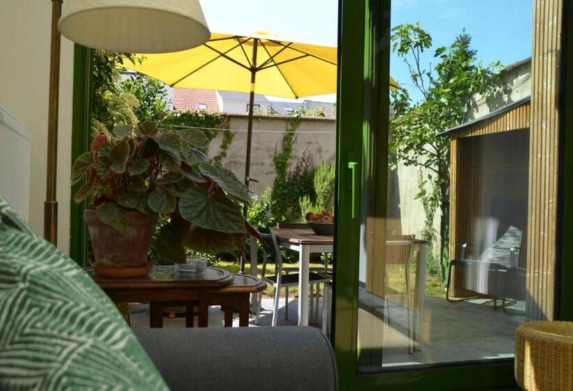 Quiet Apartment In Antwerp Near Parc   B&b Intermezzo   Business & Leisure