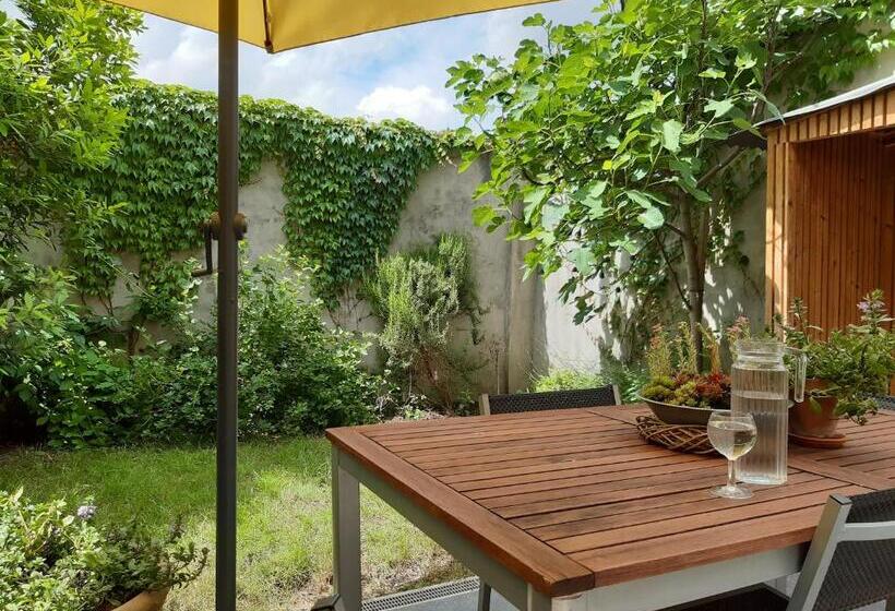 Quiet Apartment In Antwerp Near Parc   B&b Intermezzo   Business & Leisure