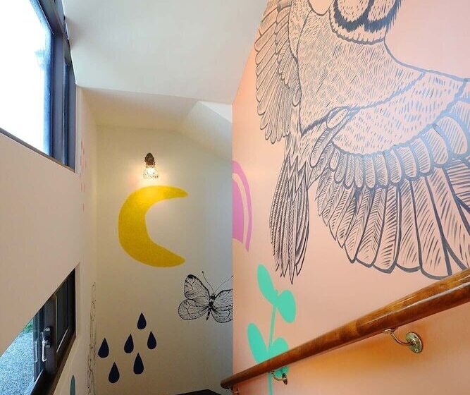 تختخواب و صبحانه Green Castle