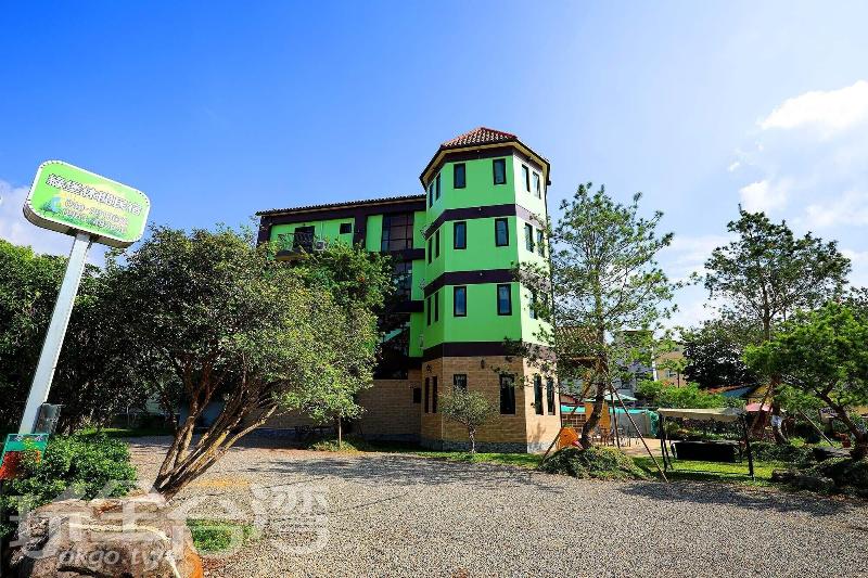 تختخواب و صبحانه Green Castle