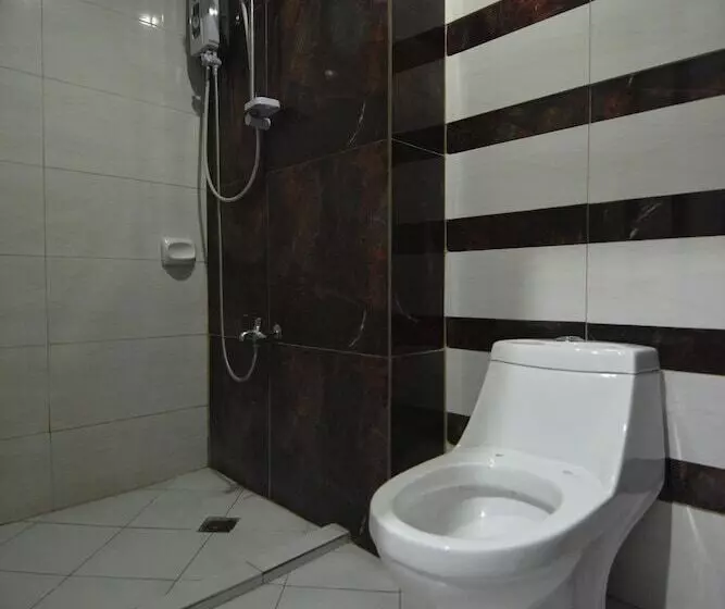 Cosmo Hotel   Kamuning