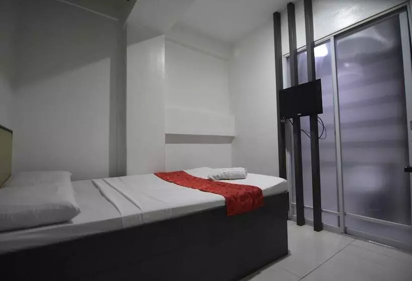 Cosmo Hotel   Kamuning