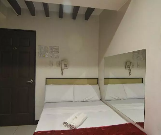 Cosmo Hotel   Kamuning