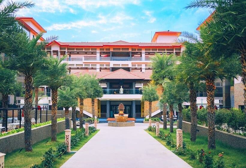 Crescent Spa And Resorts Indore