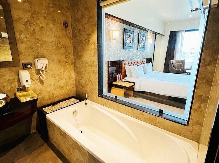 Crescent Spa And Resorts Indore