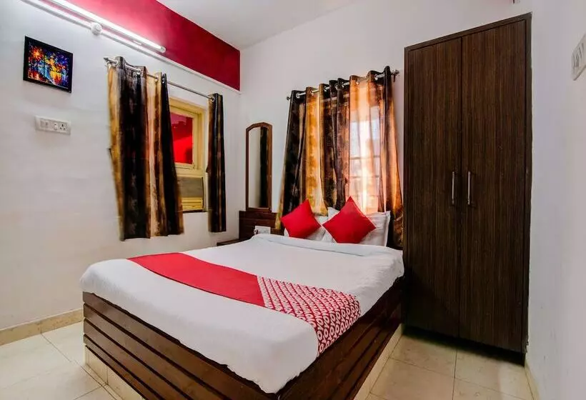ホテル Anjum Holiday Home By Oyo Rooms