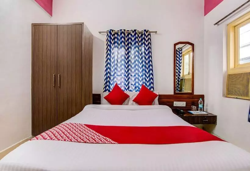 ホテル Anjum Holiday Home By Oyo Rooms
