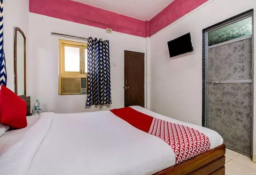ホテル Anjum Holiday Home By Oyo Rooms