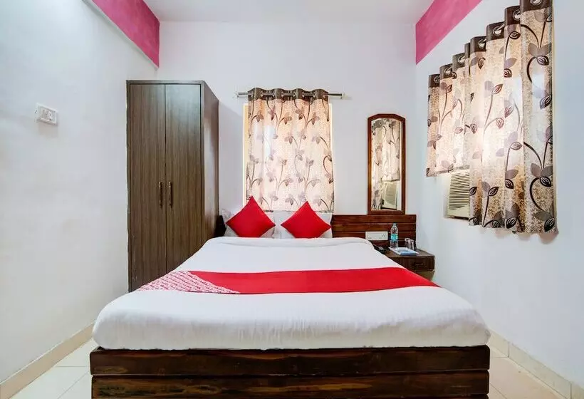 ホテル Anjum Holiday Home By Oyo Rooms
