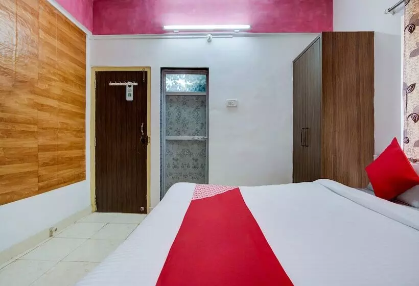 ホテル Anjum Holiday Home By Oyo Rooms