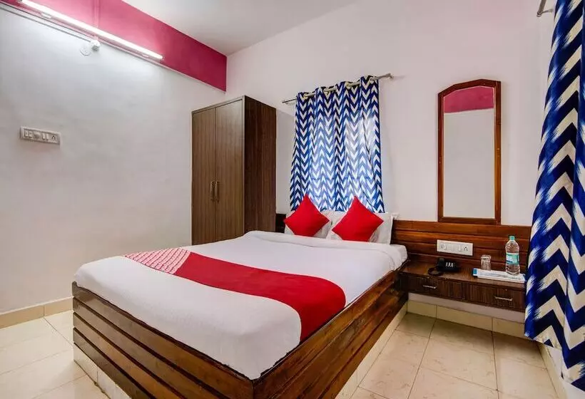 ホテル Anjum Holiday Home By Oyo Rooms
