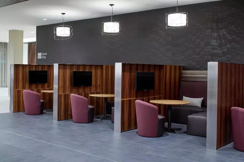 هتل Courtyard By Marriott Albany Airport