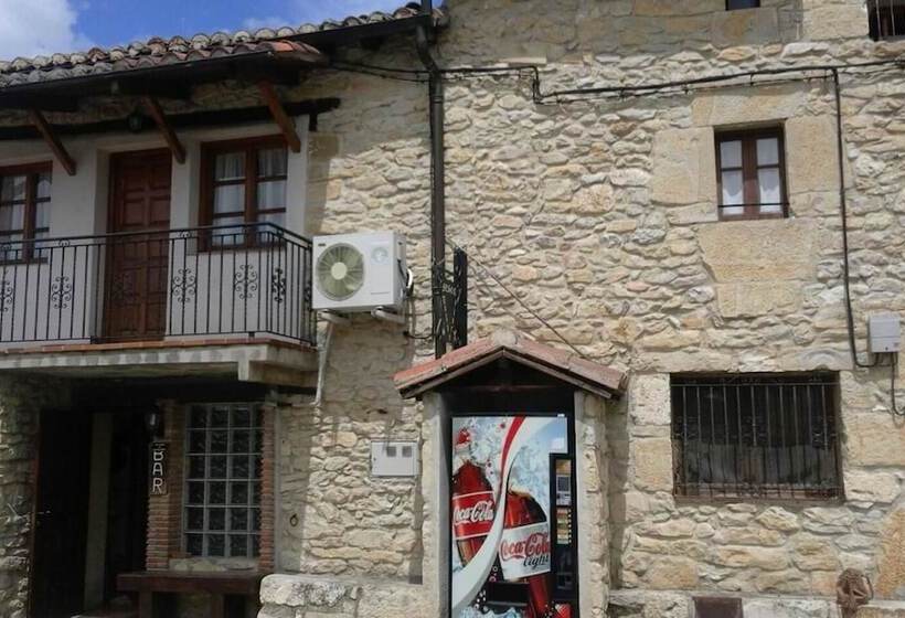 田舎風ホテル Valderejo Etxea