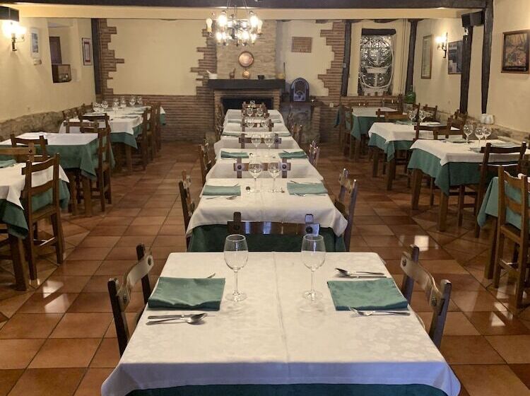 田舎風ホテル Valderejo Etxea