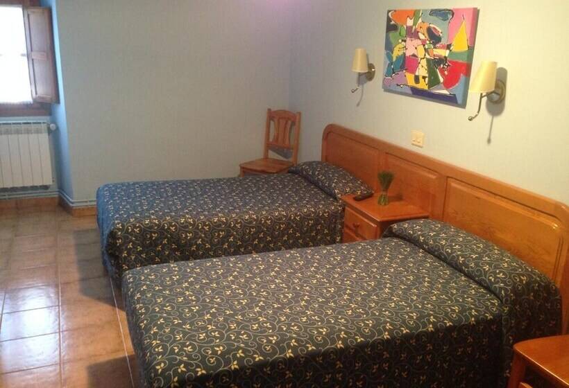 田舎風ホテル Valderejo Etxea