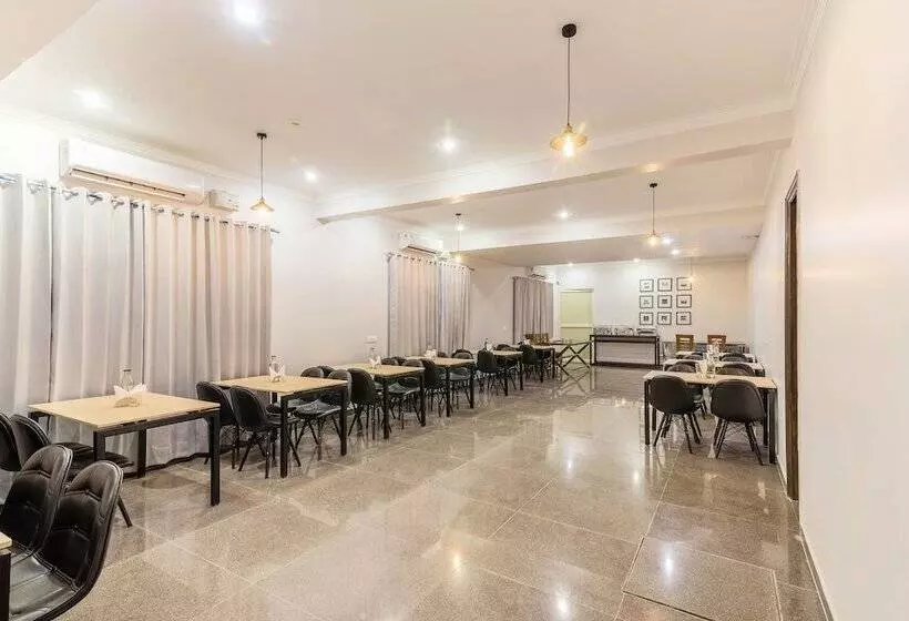 ホテル Silverkey Executive Stays 30670 Nehru Ground Faridabad