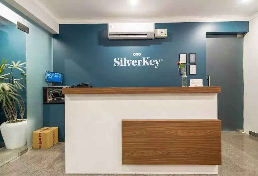 ホテル Silverkey Executive Stays 30670 Nehru Ground Faridabad