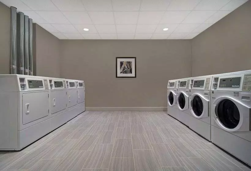 Hotelli Staybridge Suites   Sterling Heights  Detroit Area, An Ihg