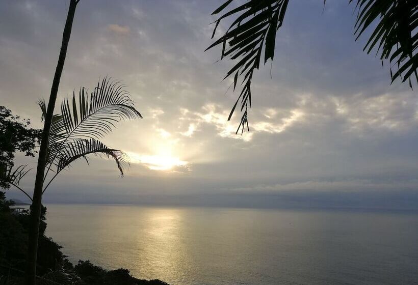 هتل Sun & Moon Paradise