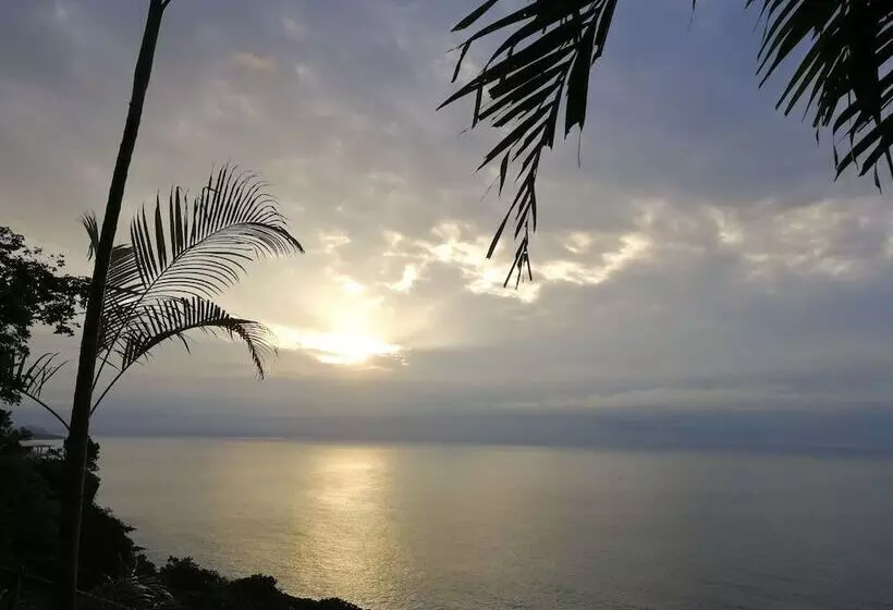 Hotelli Sun & Moon Paradise