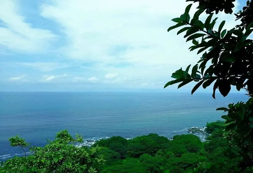 Hotelli Sun & Moon Paradise