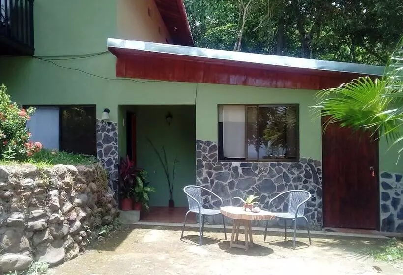 Hotelli Sun & Moon Paradise