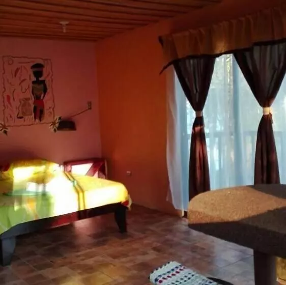 Hotelli Sun & Moon Paradise