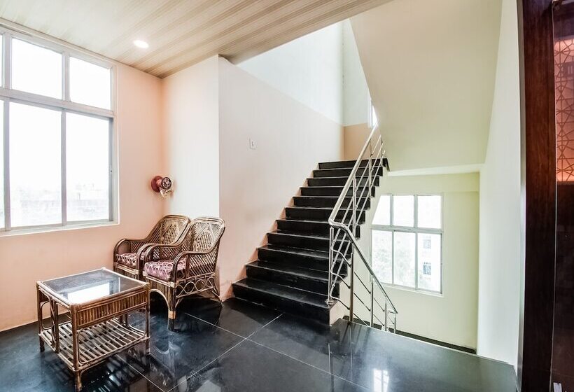 בית מלון כפרי The Legend Inn By Oyo Rooms