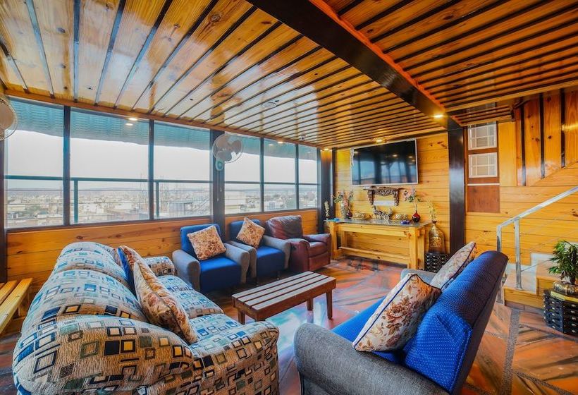 酒店 The Lodge B&b By Oyo Rooms