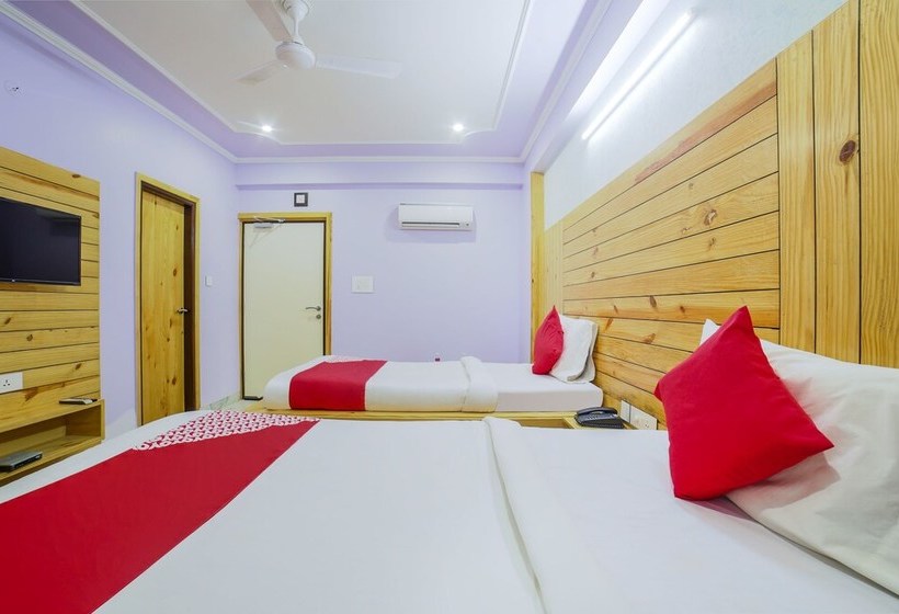 酒店 The Lodge B&b By Oyo Rooms