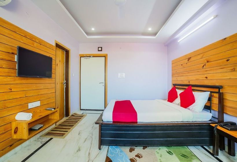 酒店 The Lodge B&b By Oyo Rooms