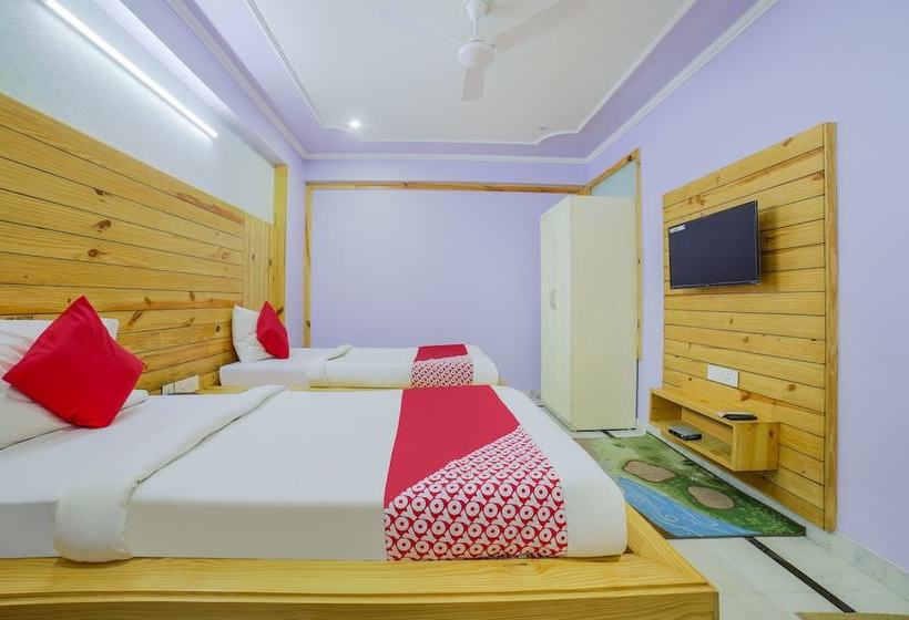 酒店 The Lodge B&b By Oyo Rooms