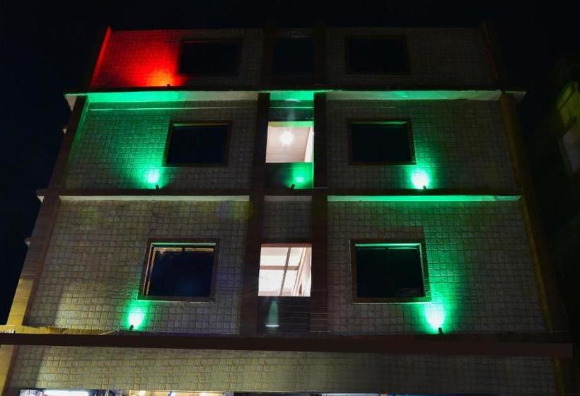 בית מלון כפרי Treebo Trip Gd