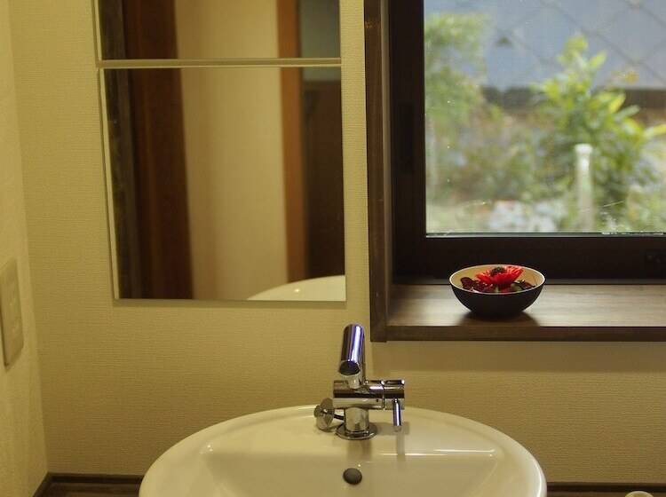 پانسیون Bishamon House