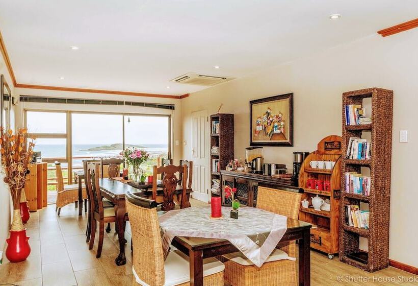 פנסיון Cove View Bed & Breakfast