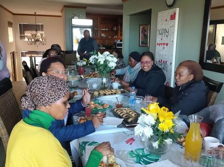 Majatalo Cove View Bed & Breakfast