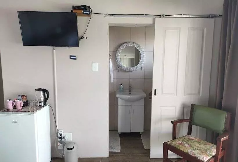 Majatalo Cove View Bed & Breakfast