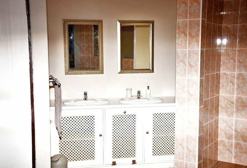 פנסיון Cove View Bed & Breakfast