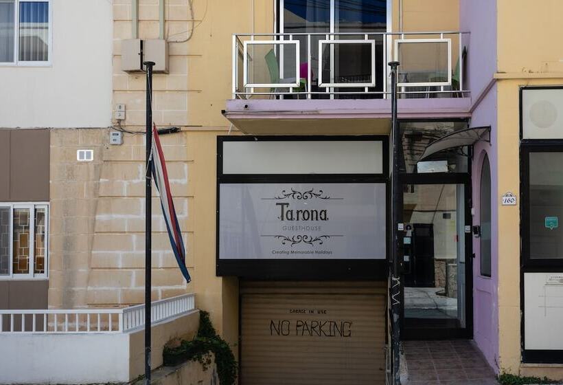 פנסיון Tarona Guesthouse