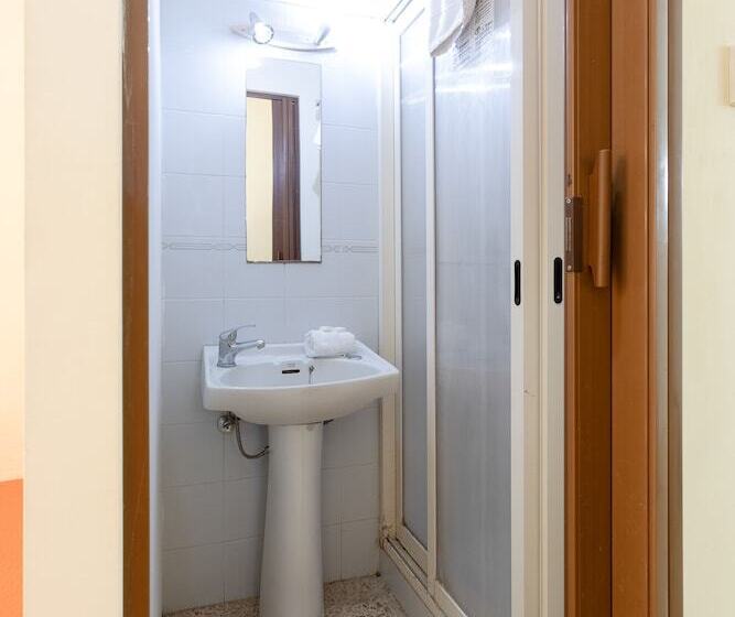 פנסיון Tarona Guesthouse