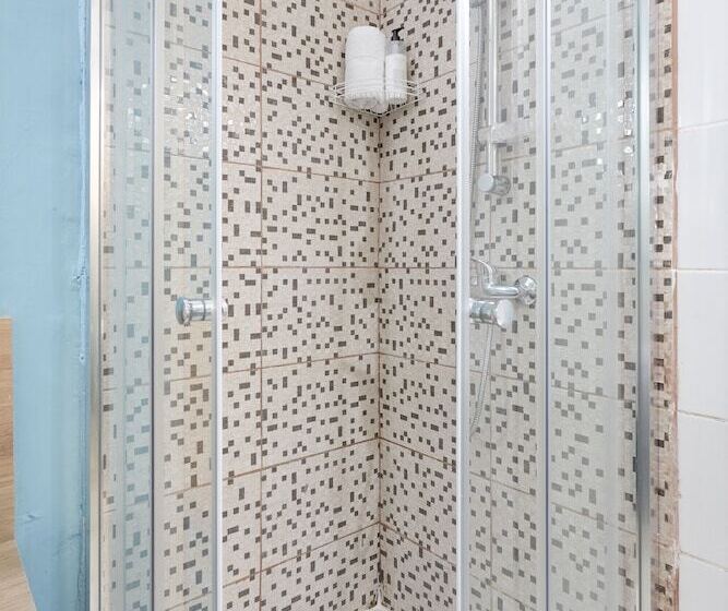 פנסיון Tarona Guesthouse